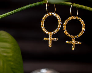 Venus Hoop in Gold Flake